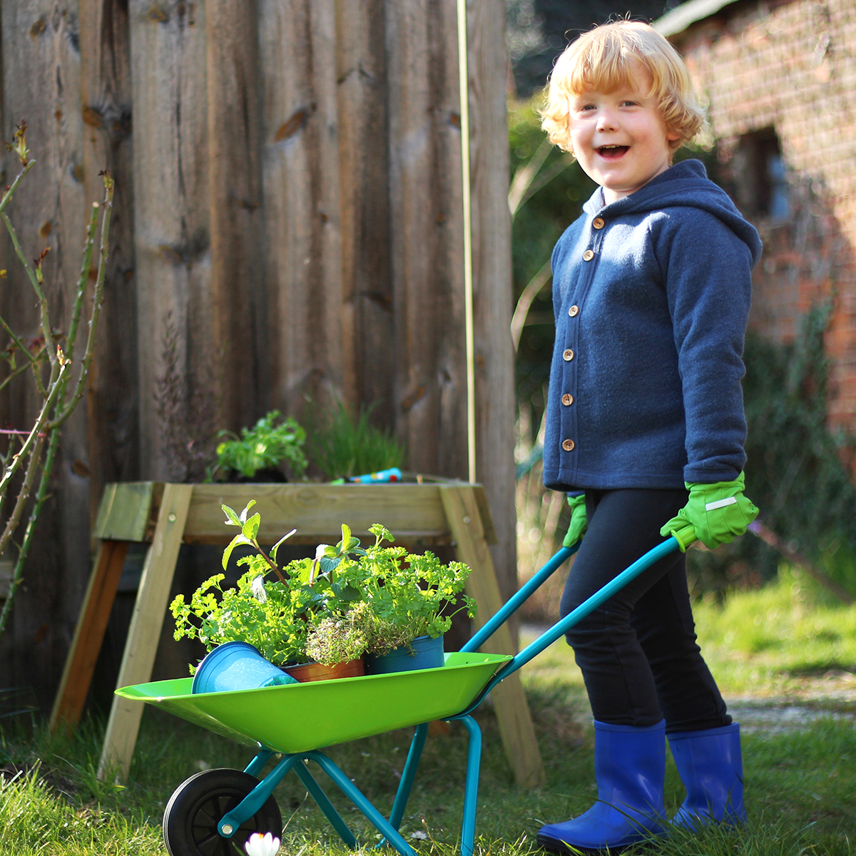 Großes Kinder-Gartenset mit Schubkarre